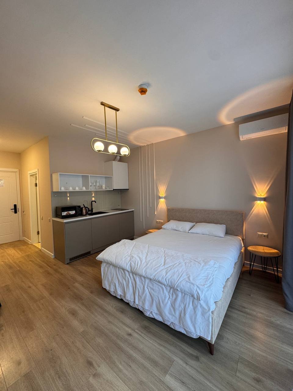 Hochwertiges Studio-Apartment mit Meerblick in Batumi, Georgia – Vollständig möbliert in einer Business-Class-Residenz nur wenige Schritte vom Strand 