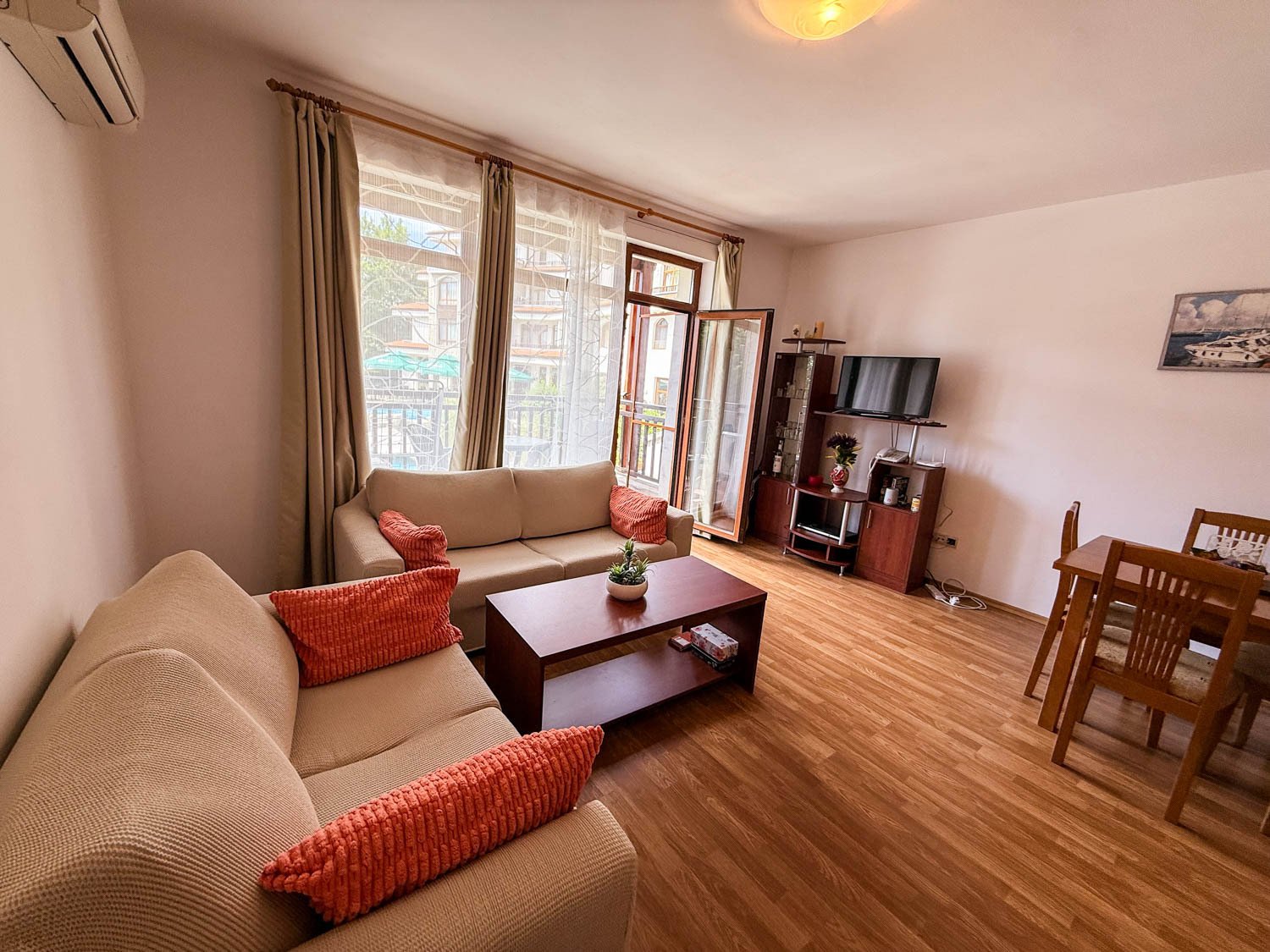 2-Zimmer-Wohnung mit Poolblick im Vineyards Resort, Aheloy, Bulgarien