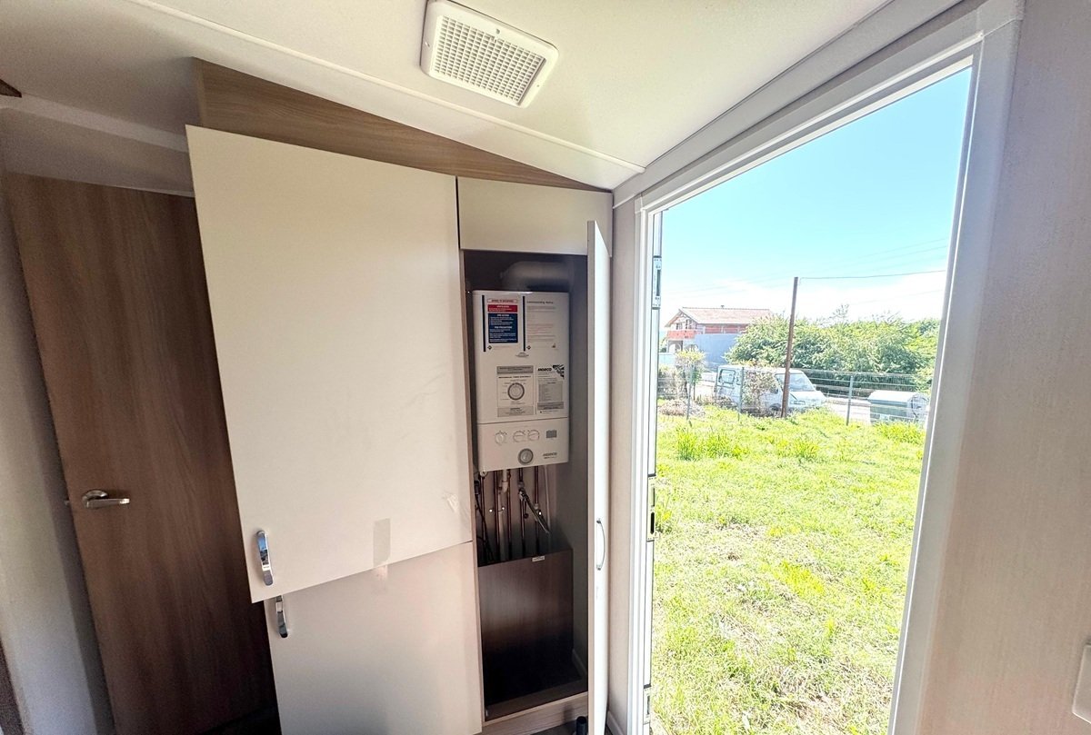 Mobilhaus mit großem Grundstück im Dorf Pismenovo, Region Burgas, Bulgarien