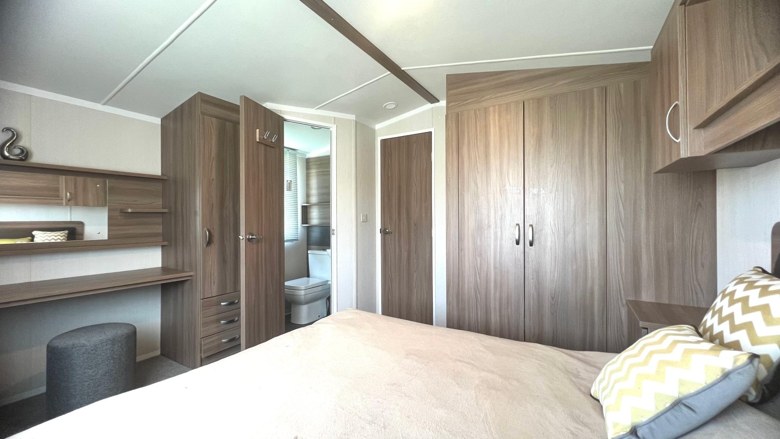 Mobilhaus mit großem Grundstück im Dorf Pismenovo, Region Burgas, Bulgarien
