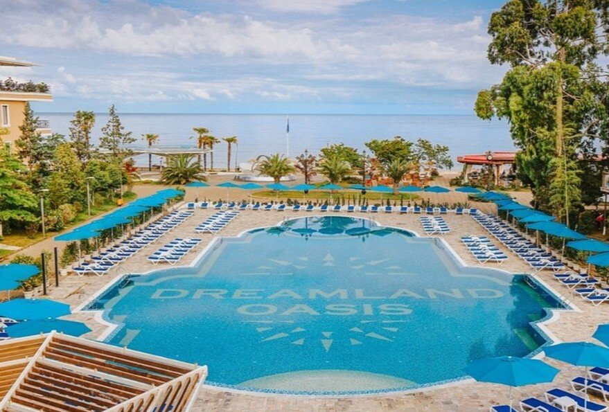 Chakvi: Vollständig möblierte 2-Zimmer-Wohnung im Dreamland Oasis Resort bei Batumi, Georgien – mit privatem Garten und Zugang zum Privatstrand Chakvi: Vollständig möblierte 2-Zimmer-Wohnung im Dreamland Oasis Resort bei Batumi, Georgien – mit privatem Garten und Zugang zum Privatstrand