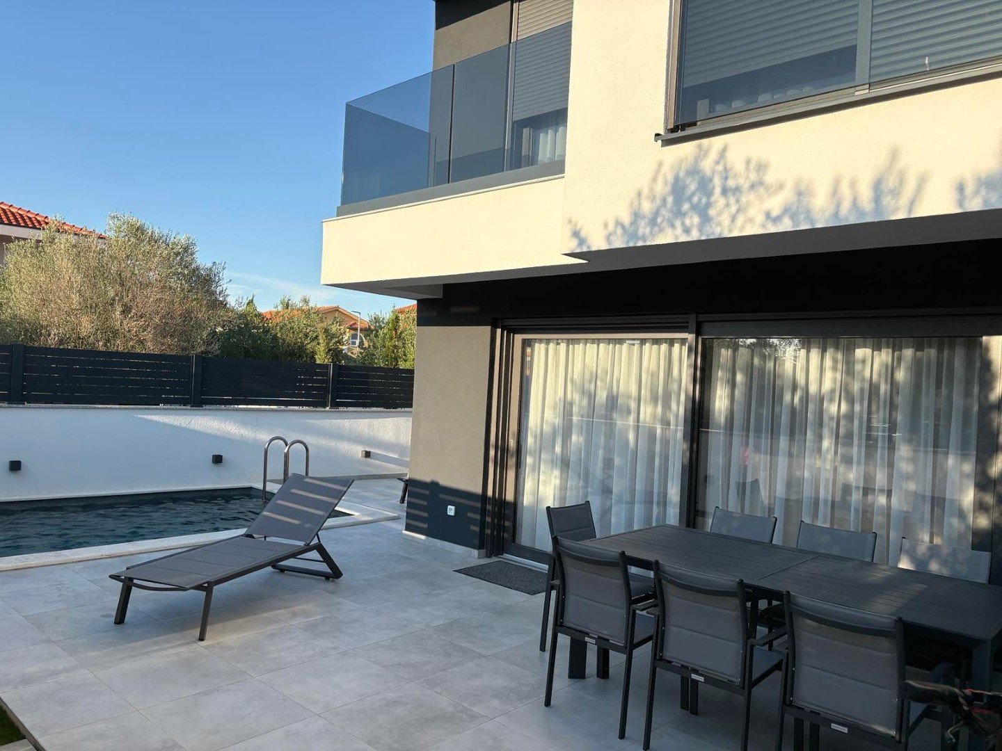Nin: Modernes Haus mit Pool, 280 m vom Meer entfernt, Zaton, Kroatien Nin: Modernes Haus mit Pool, 280 m vom Meer entfernt, Zaton, Kroatien
