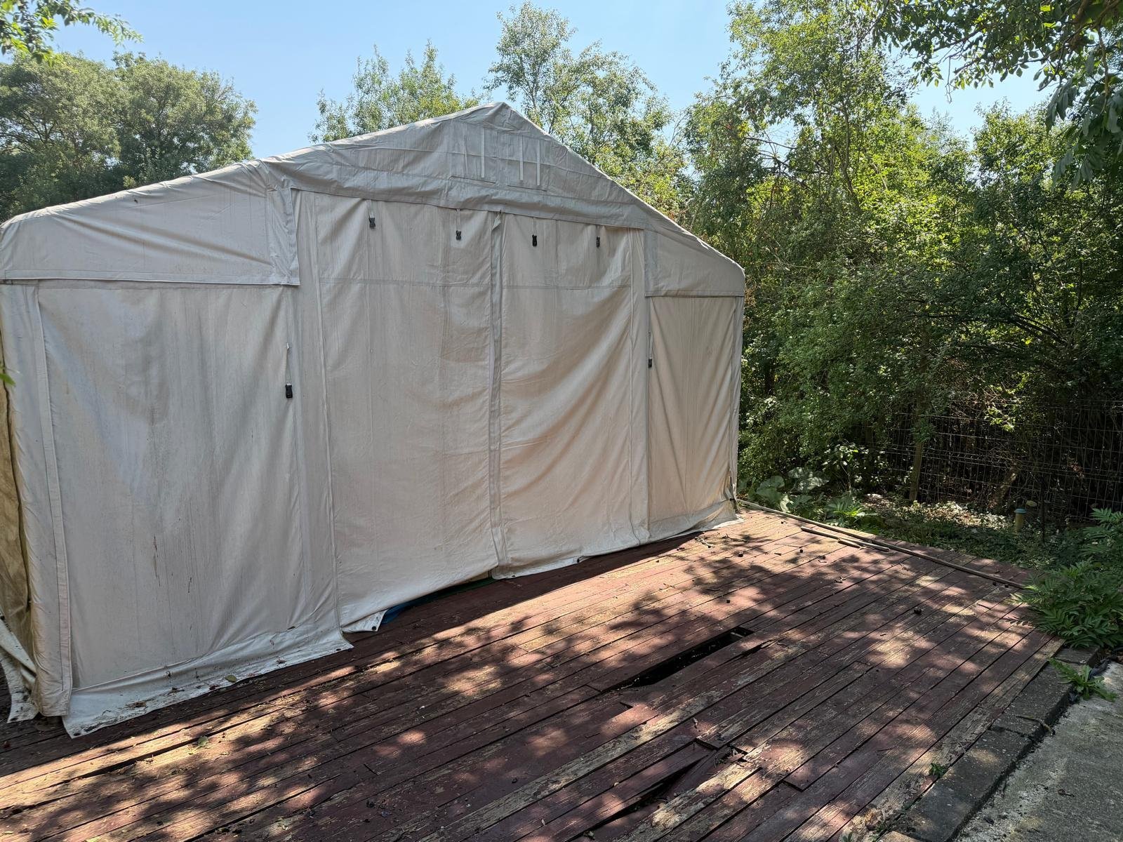 Großes 14-Zimmer-Haus mit großem Grundstück in Bistrets bei Sredets, Bulgarien
