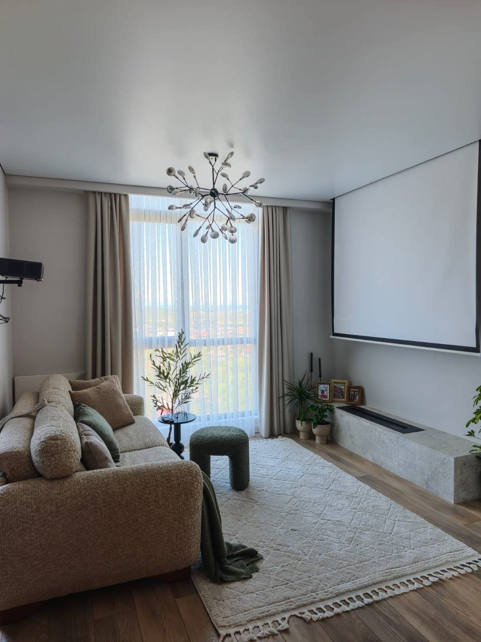 Moderne 3-Zimmer-Wohnung mit Bergblick, Batumi, Georgien – Hoch gelegene Wohnung am New Boulevard