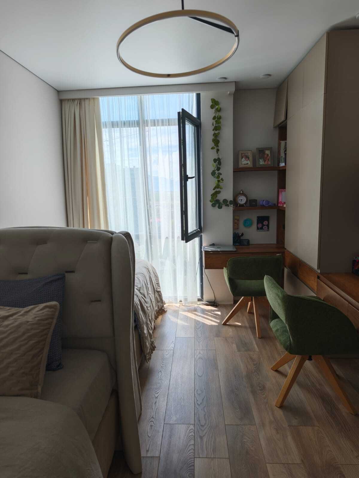 Moderne 3-Zimmer-Wohnung mit Bergblick, Batumi, Georgien – Hoch gelegene Wohnung am New Boulevard