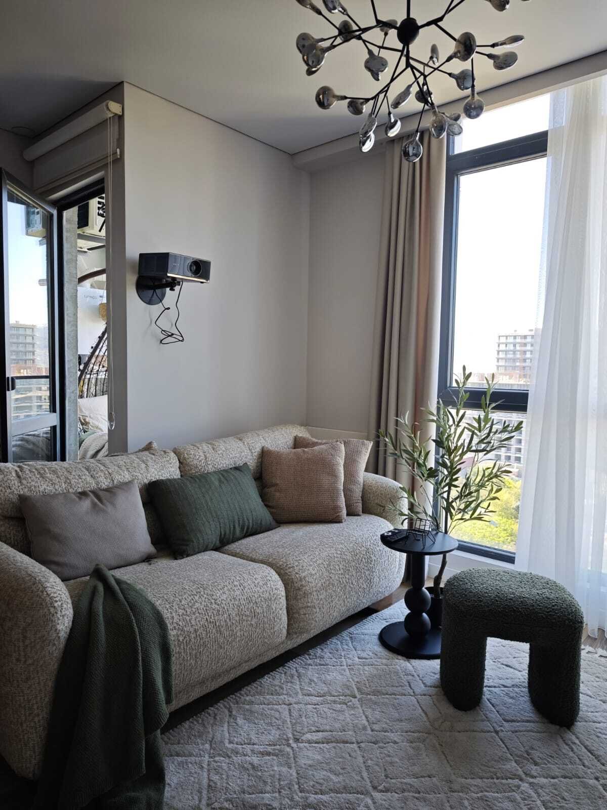Moderne 3-Zimmer-Wohnung mit Bergblick, Batumi, Georgien – Hoch gelegene Wohnung am New Boulevard
