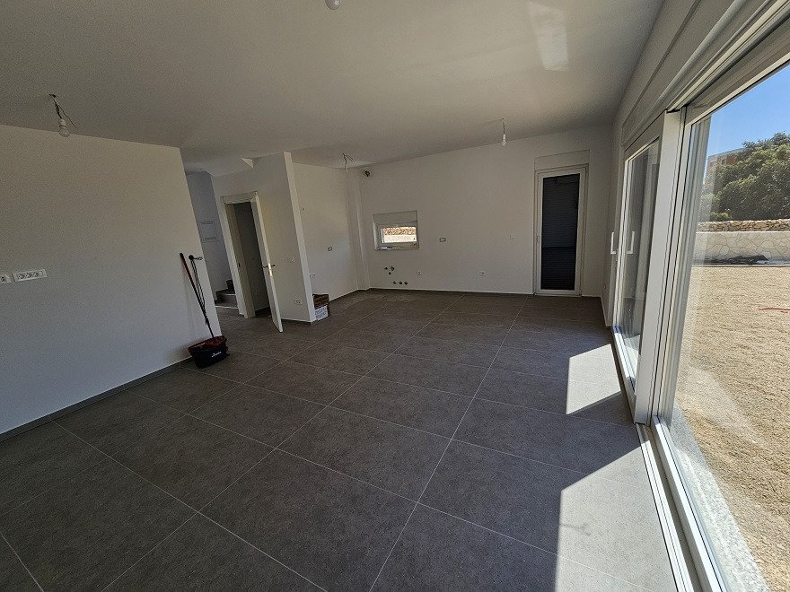 Energieautarkes Haus mit privatem Pool und Photovoltaikanlage, Mandre, Insel Pag