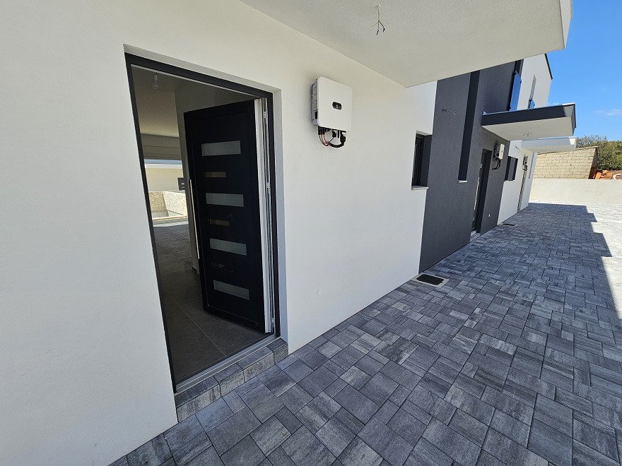 Energieautarkes Haus mit privatem Pool und Photovoltaikanlage, Mandre, Insel Pag