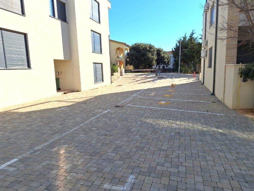 Geräumige Wohnung mit drei Schlafzimmern und Terrasse, 50 m vom Meer entfernt, Mandre, Insel Pag