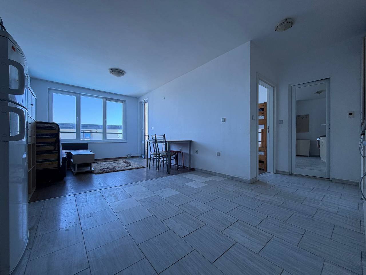 Zweizimmerwohnung mit Meer- und Poolblick im Komplex „Blue Bay Palace“ in Pomorie, Bulgarien