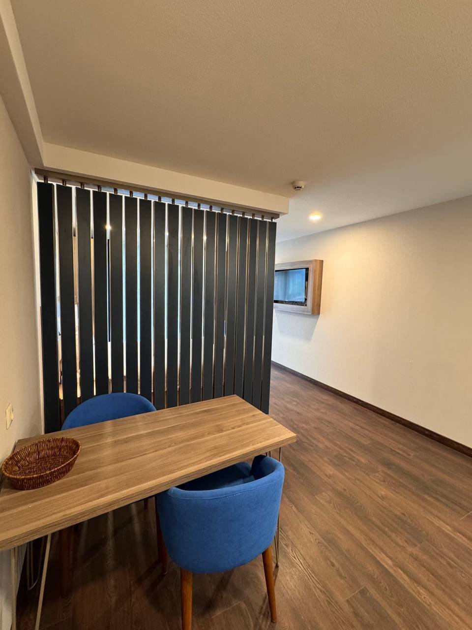 Großes Studio-Apartment auf einer hohen Etage in La Quinta, Batumi, Georgien – Voll möblierte Immobilie in Meeresnähe