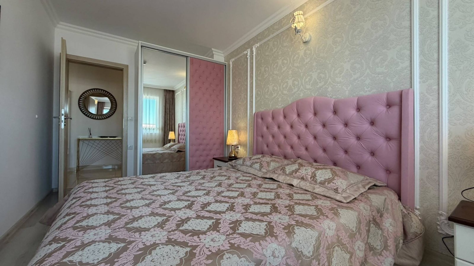 Dreizimmerwohnung mit Poolblick im exklusiven Komplex „Sweet Homes 6“ in Sonnenstrand, Bulgarien