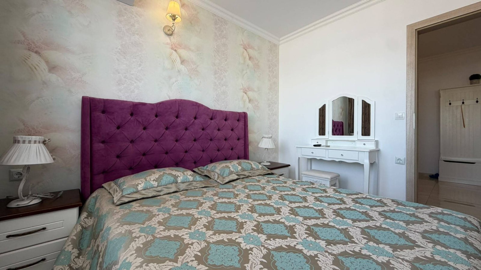 Dreizimmerwohnung mit Poolblick im exklusiven Komplex „Sweet Homes 6“ in Sonnenstrand, Bulgarien