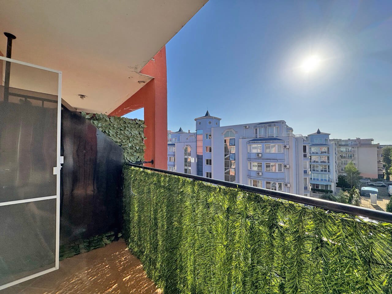 Studio mit Poolblick im Komplex „Sunset Beach 4“ in Sonnenstrand, Bulgarien