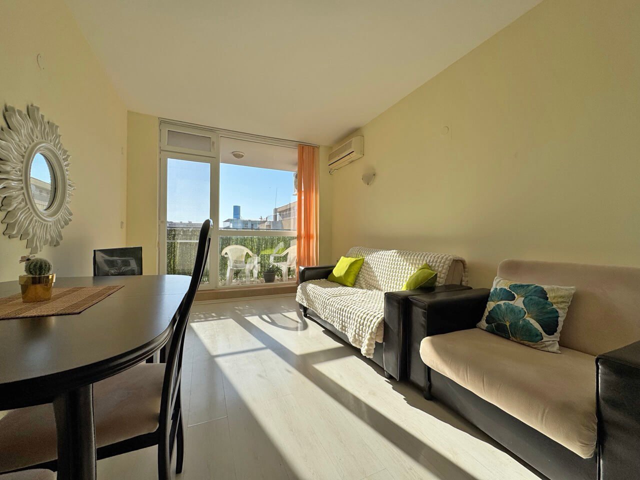 Studio mit Poolblick im Komplex „Sunset Beach 4“ in Sonnenstrand, Bulgarien