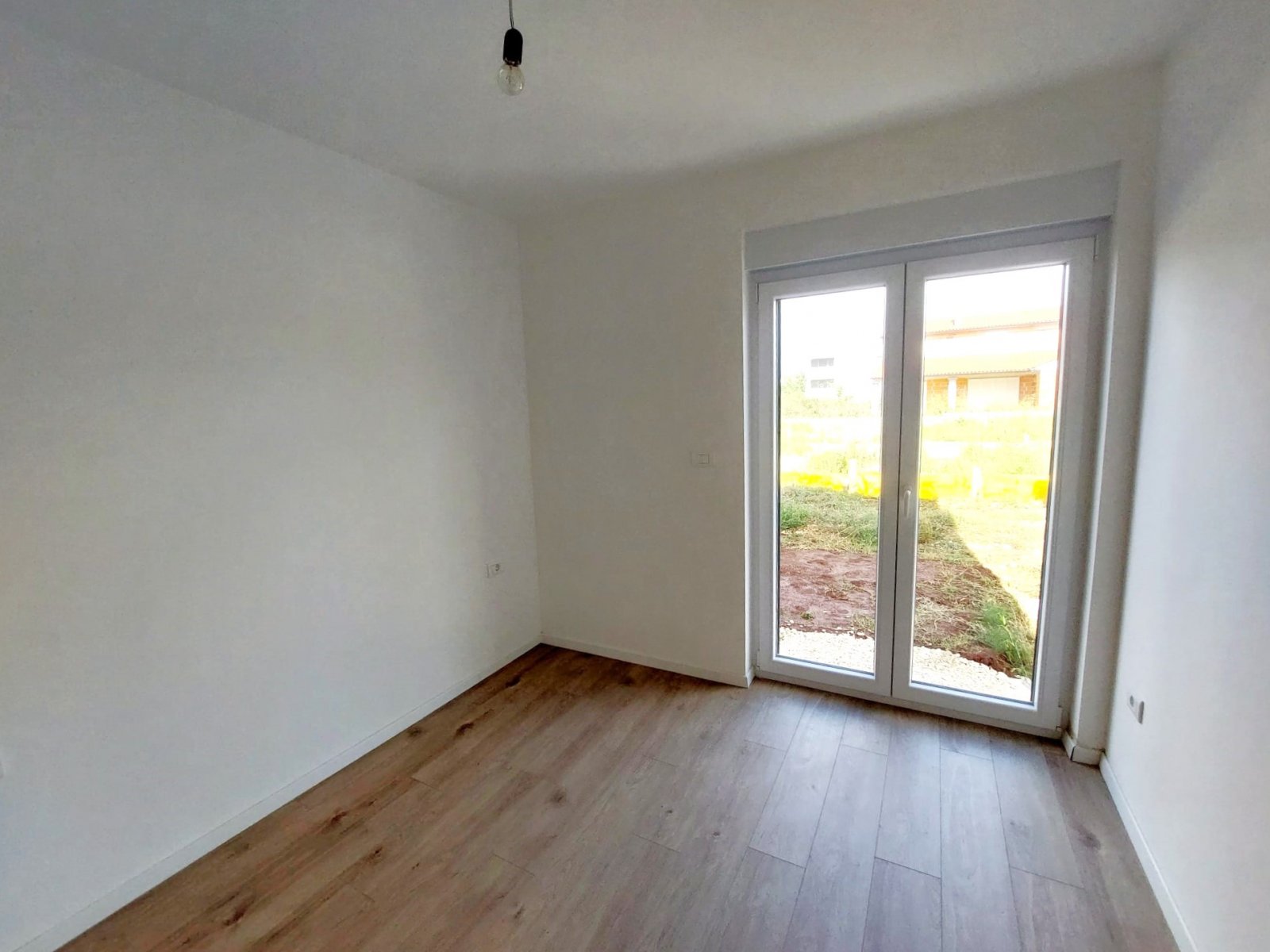 Modernes Einfamilienhaus mit Garten in ruhiger Lage, Medulin, Kroatien