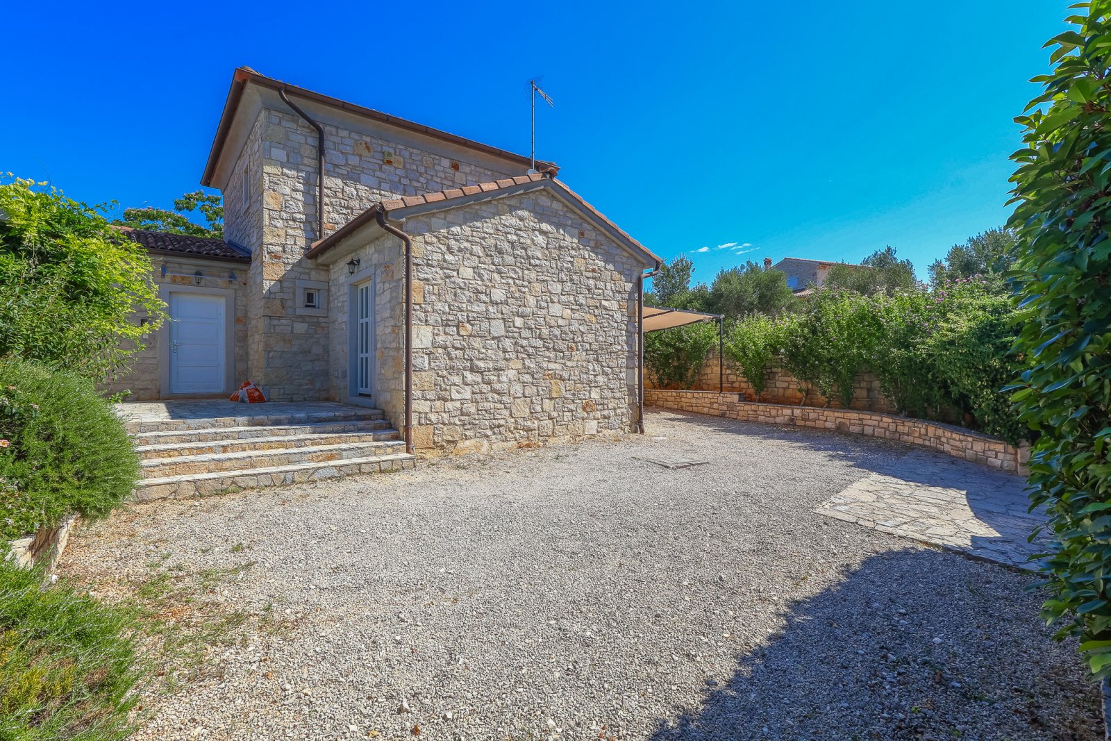 Stilvolles Steinhaus mit Pool und Meerblick, Sveti Lovreč, Kroatien