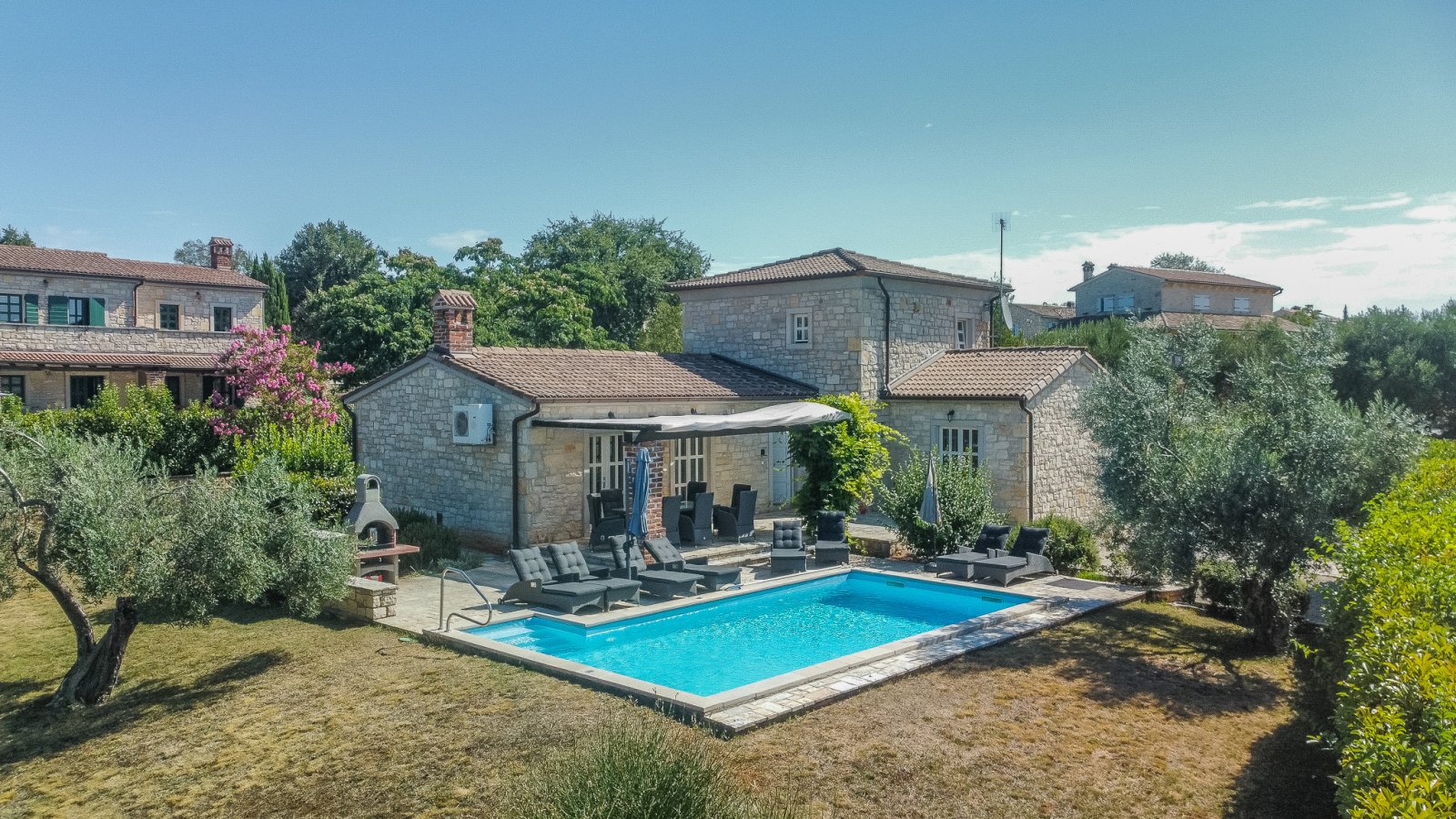 Stilvolles Steinhaus mit Pool und Meerblick, Sveti Lovreč, Kroatien