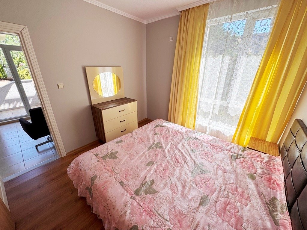 2-Zimmer-Apartment mit Poolblick im Komplex Persani 3, Sonnenstrand, Bulgarien