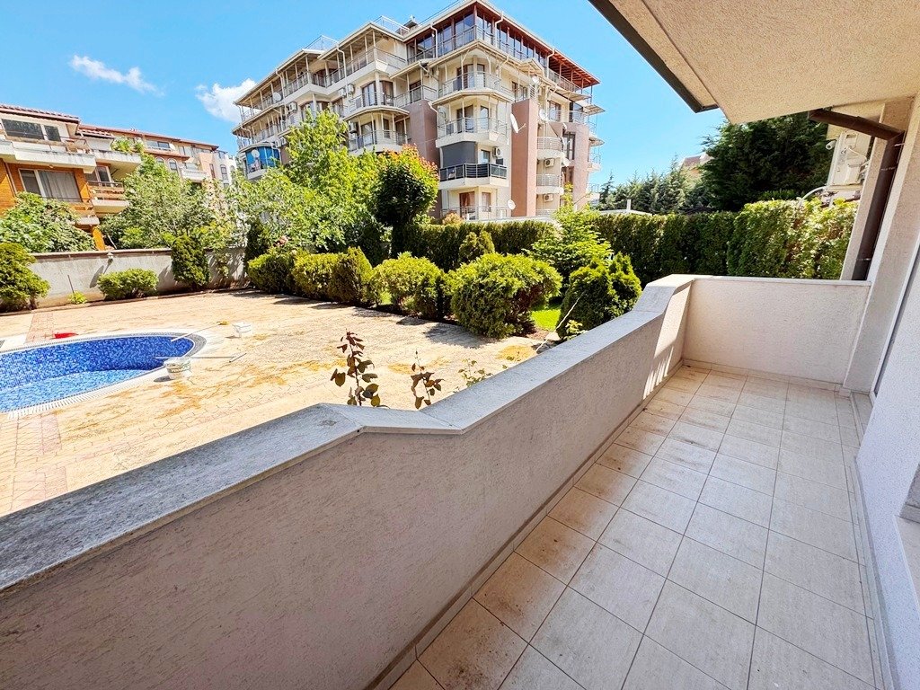 2-Zimmer-Apartment mit Poolblick im Komplex Persani 3, Sonnenstrand, Bulgarien
