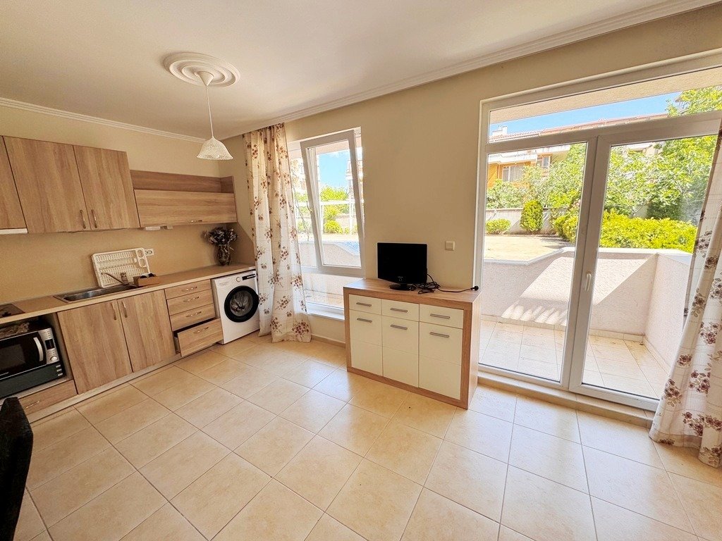 2-Zimmer-Apartment mit Poolblick im Komplex Persani 3, Sonnenstrand, Bulgarien