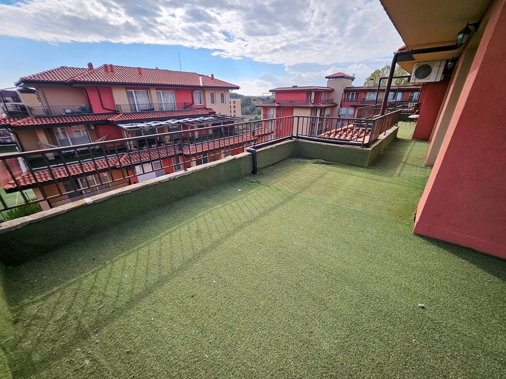 4-Zimmer-Apartment mit 3 Schlafzimmern und großer Terrasse im Komplex Sunny View Central, Sonnenstrand, Bulgarien