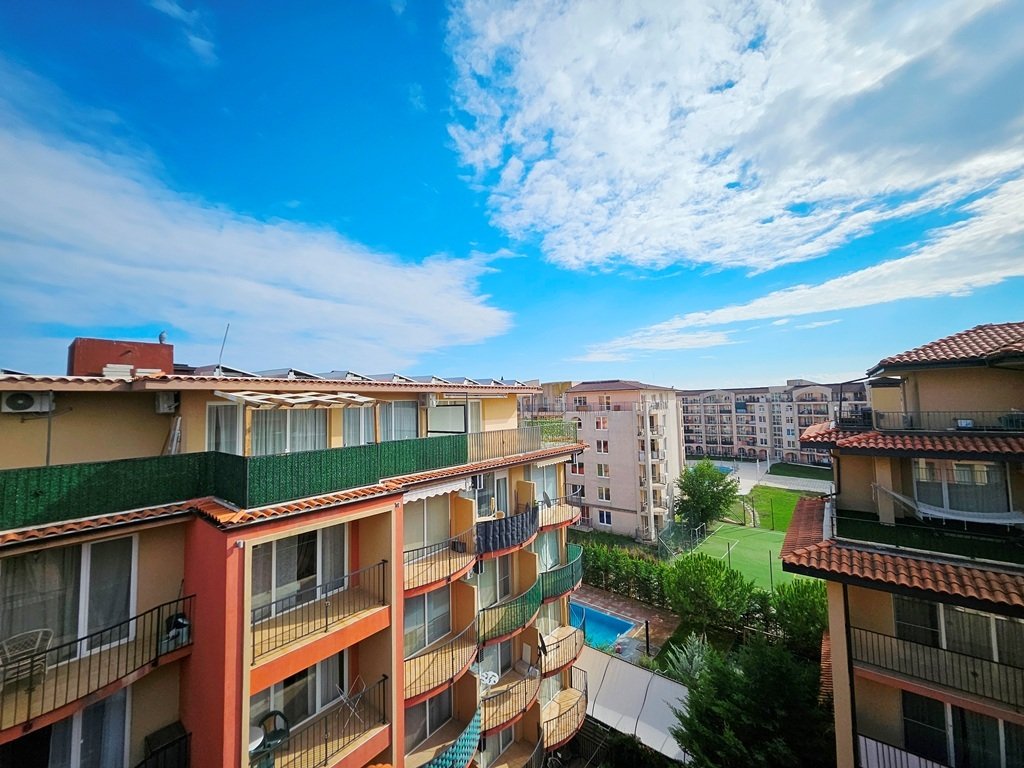 4-Zimmer-Apartment mit 3 Schlafzimmern und großer Terrasse im Komplex Sunny View Central, Sonnenstrand, Bulgarien