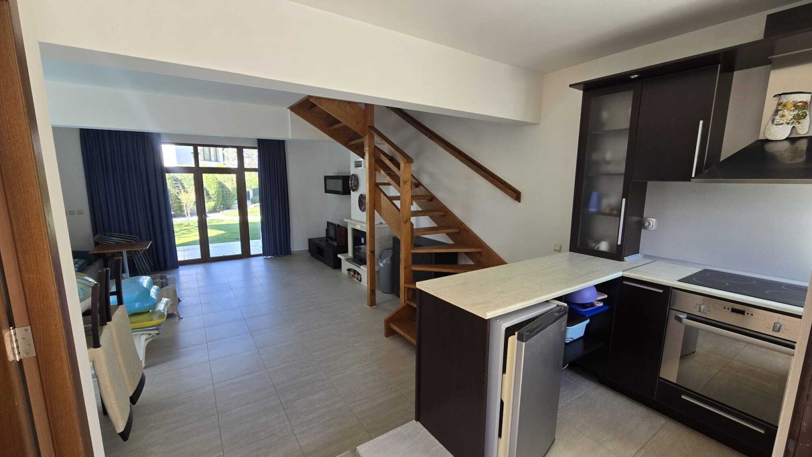 2-stöckiges Reihenhaus in Intsaraki, Sveti Vlas, Bulgarien