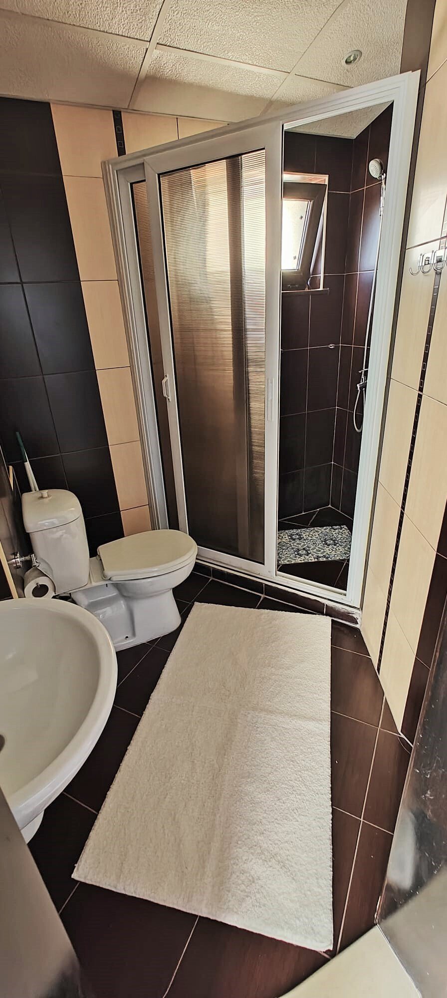 Zweistöckiges Reihenhaus im Komplex Imperial Heights, Kosharitsa, Bulgarien