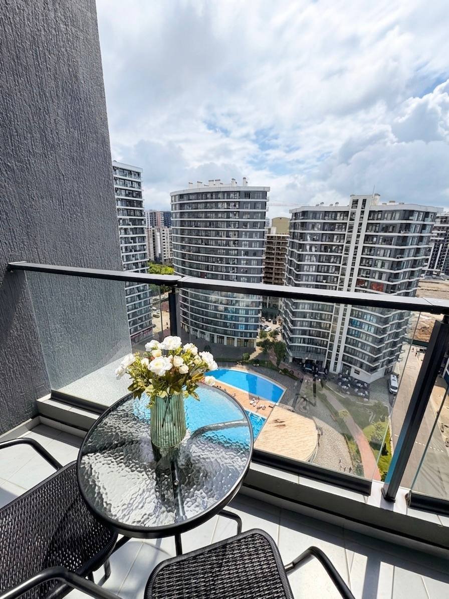 Modernes Studio mit Meerblick in Batumi, Georgien – Voll möbliert mit Pool und SPA nahe dem Strand