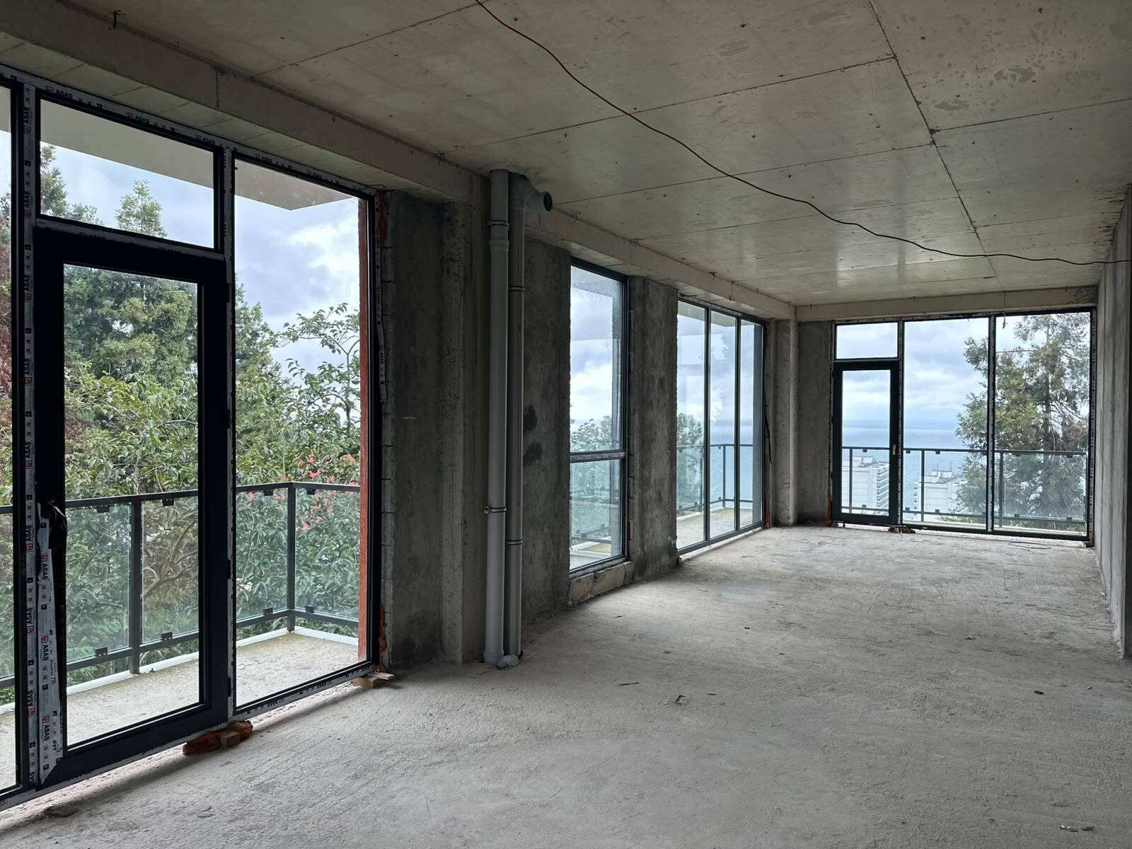 2-Zimmer-Wohnung in Dream Corner, Makhinjauri, Batumi, Georgien – Meer- und Bergblick