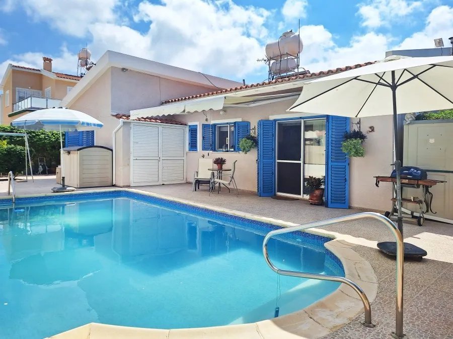Kissonerga: Bungalow in Kissonerga, Paphos 