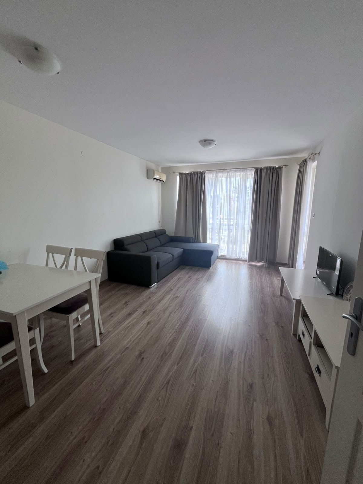 Zweizimmerwohnung im Komplex Flores Park am Sonnenstrand, Bulgarien