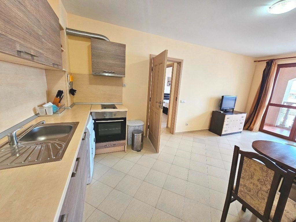 Zweizimmerwohnung mit Poolblick im Komplex Kalia am Sonnenstrand, Bulgarien