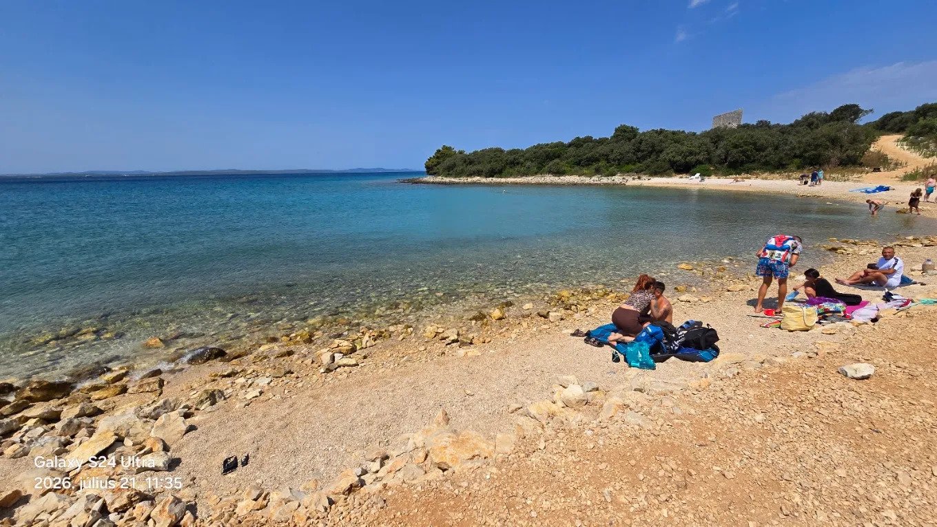Attraktives Grundstück (750 m²) mit Meerblick, 50 m vom Strand entfernt, Kožino, Kroatien