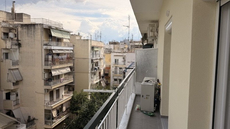 Renovierte möblierte Wohnung mit 1 Schlafzimmer, 55 m², 150 m zur U-Bahn, Ntepo, Thessaloniki