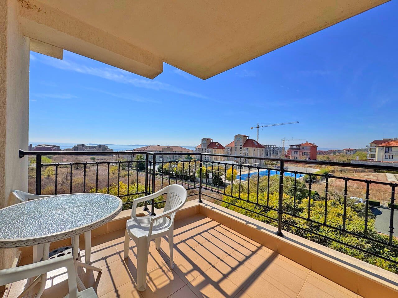 Zweizimmerwohnung mit Meerblick im Komplex „Macon“, Sveti Vlas, Bulgarien.