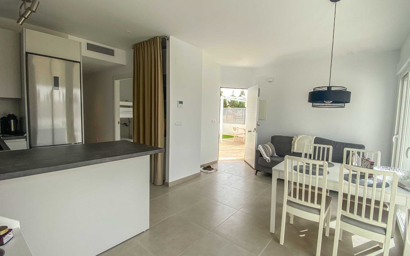 Moderne Stadthäuser mit privatem Pool, 1 km vom Meer entfernt, Los Alcázares
