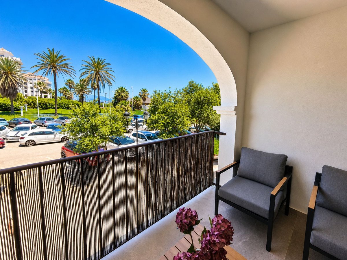 Renovierte Ferienwohnung mit touristischer Lizenz im Herzen des Hafens von Duquesa, Manilva, Spanien