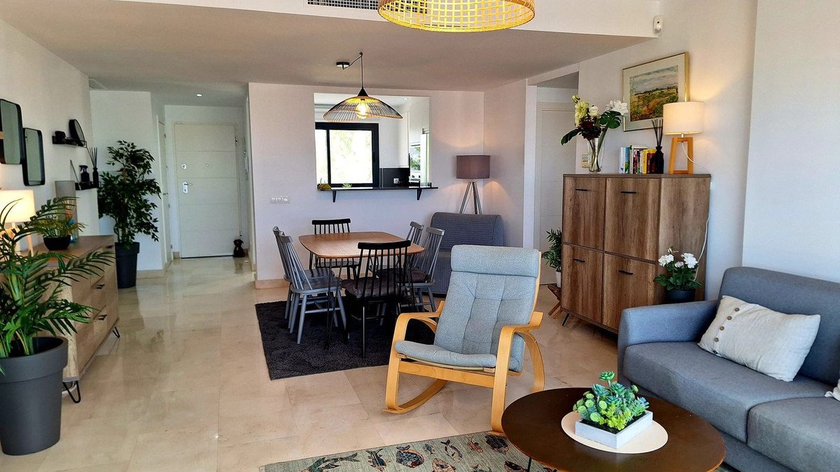 Modernes Apartment (107 m²) zwischen Golfplatz und Strand mit Terrasse und Meerblick, Casares, Spanien