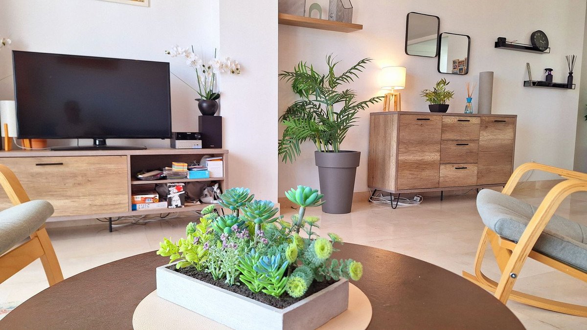 Modernes Apartment (107 m²) zwischen Golfplatz und Strand mit Terrasse und Meerblick, Casares, Spanien
