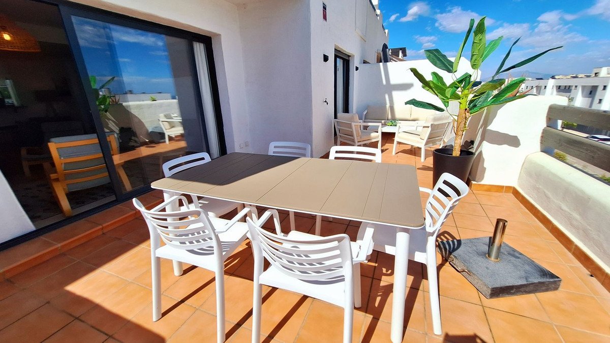 Modernes Apartment (107 m²) zwischen Golfplatz und Strand mit Terrasse und Meerblick, Casares, Spanien