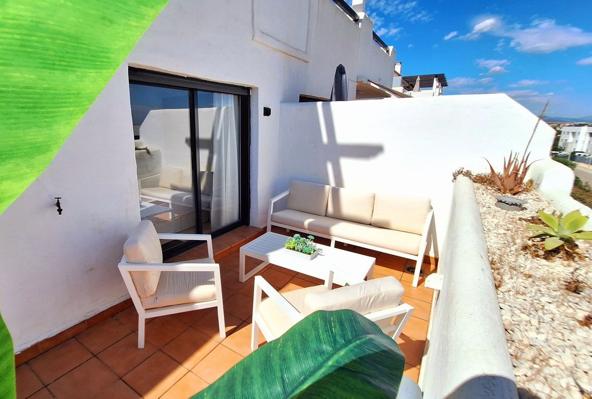 Modernes Apartment (107 m²) zwischen Golfplatz und Strand mit Terrasse und Meerblick, Casares, Spanien