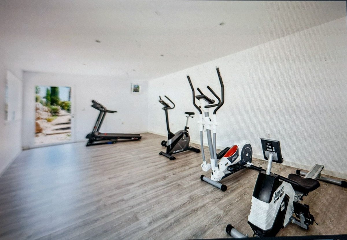 Modernes Apartment (107 m²) zwischen Golfplatz und Strand mit Terrasse und Meerblick, Casares, Spanien