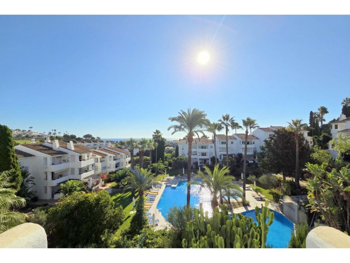 Drei-Zimmer-Wohnung mit 20 m² Terrasse in der Nähe von Duquesa Marina, Manilva, Spanien