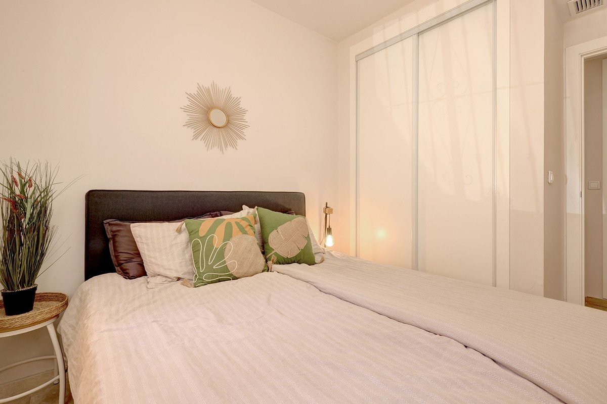 Anlageapartment mit touristischer Lizenz, Gartenterrasse und Garage, Mijas, Spanien