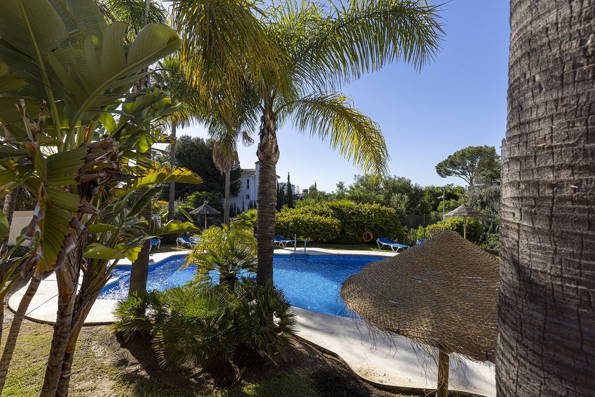 Anlageapartment mit touristischer Lizenz, Gartenterrasse und Garage, Mijas, Spanien