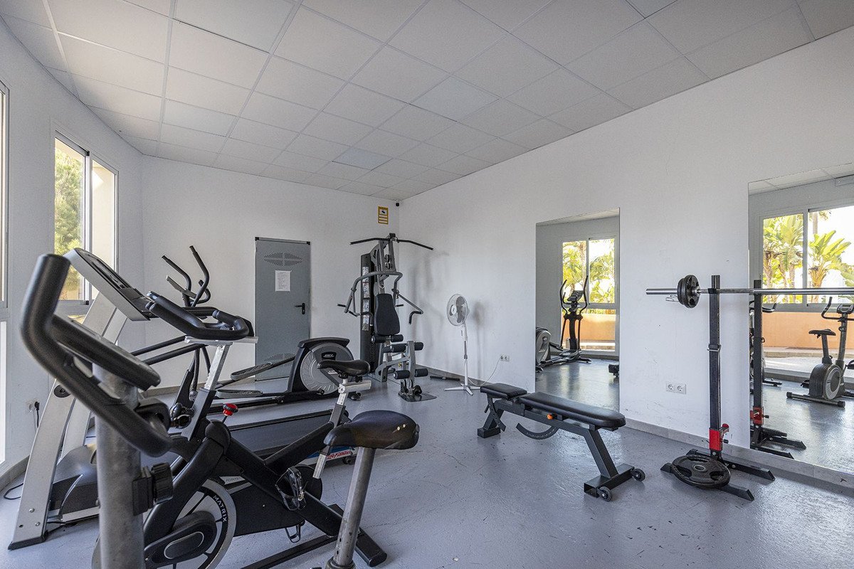 Anlageapartment mit touristischer Lizenz, Gartenterrasse und Garage, Mijas, Spanien