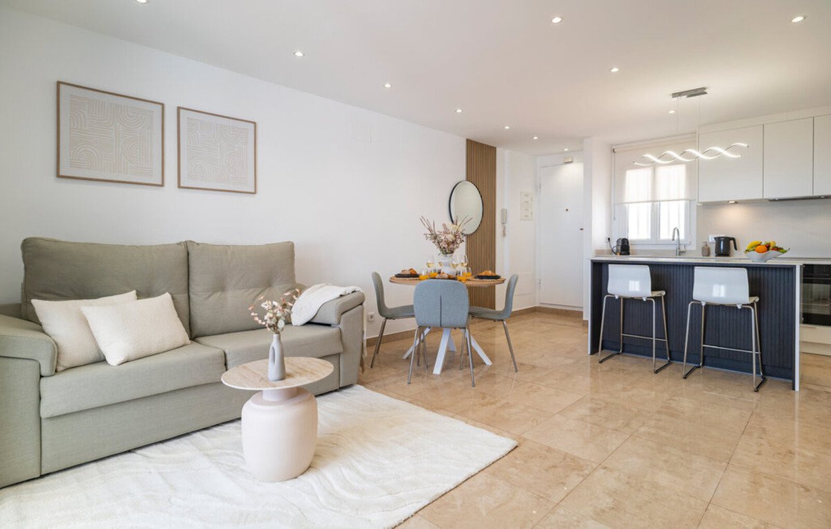 Renovierte Kapitalanlage-Wohnung mit touristischer Lizenz und Terrasse, 28 m², Manilva, Spanien