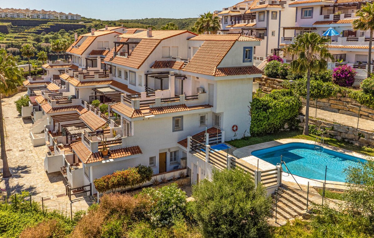 Renovierte Kapitalanlage-Wohnung mit touristischer Lizenz und Terrasse, 28 m², Manilva, Spanien